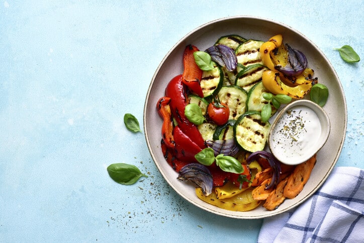 샐러드(salad)란? 어원과 역사&10가지 샐러드 종류 20 야채 웜 샐러드(warm salad)