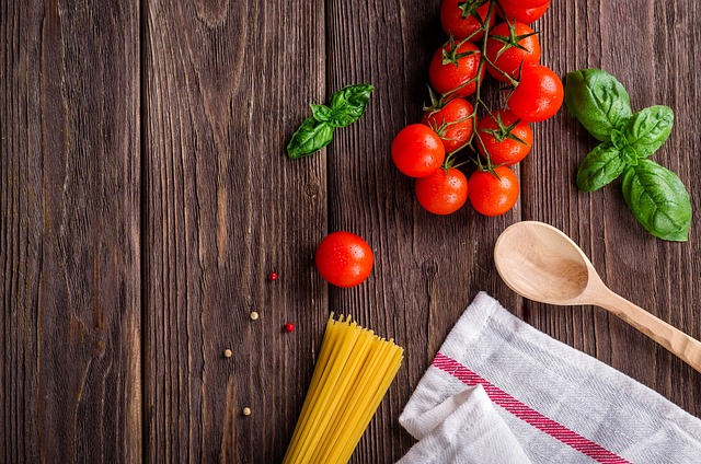1893년 법정 공방까지 있던 토마토 과일 채소 중 어느 쪽에 속할까? 1 토마토는-과일일까-채소일까