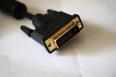 모니터 케이블 종류 4가지(VGA, DVI, HDMI, DP) 9 DVI 케이블