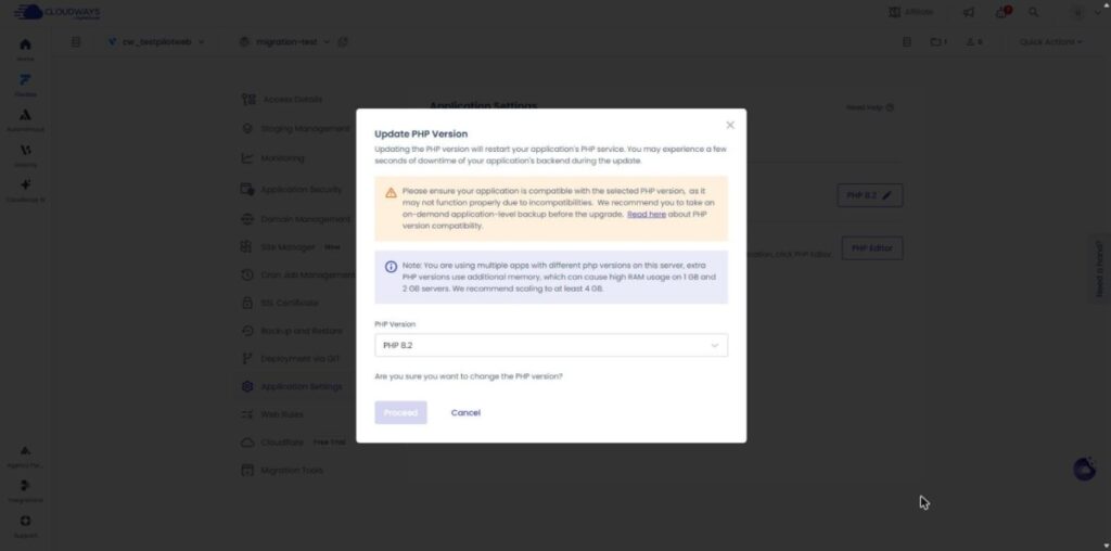 Fenêtre Update PHP Version : avis de redémarrage du service PHP, recommandation de sauvegarde de l'application, avertissement mémoire, champ PHP Version sur PHP 8.2, bouton Proceed grisé, bouton Cancel