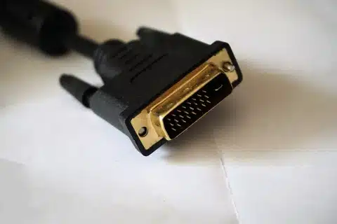 모니터 케이블 종류 4가지(VGA, DVI, HDMI, DP) 9 DVI 케이블